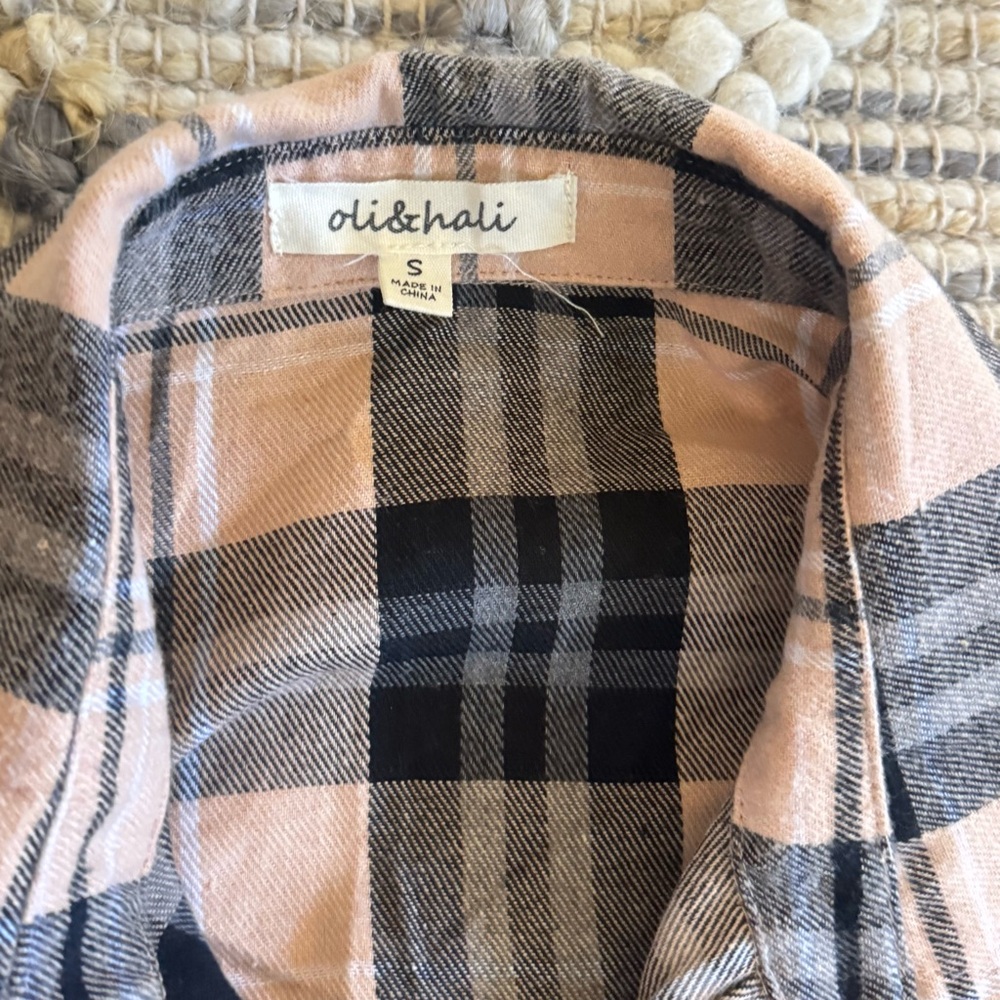 Oli & Hali Plaid Oversized Flannel - Picture 6 of 10
